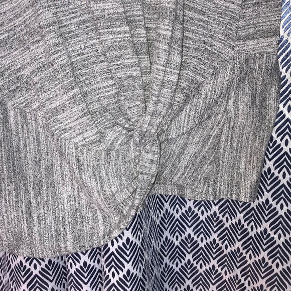 Banana Republic Twist Top - Picture 6 of 8